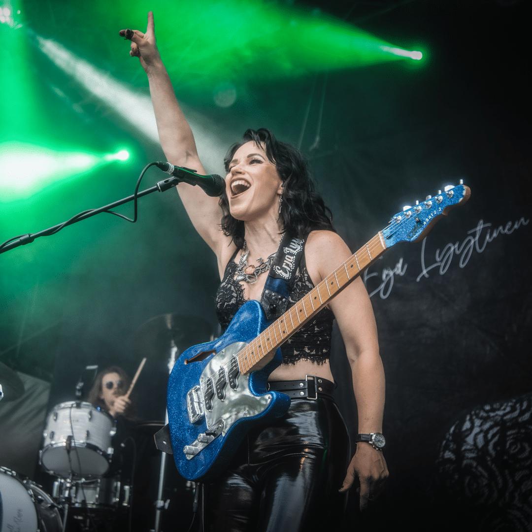 ERJA LYYTINEN & BAND – „Smell The Roses Tour